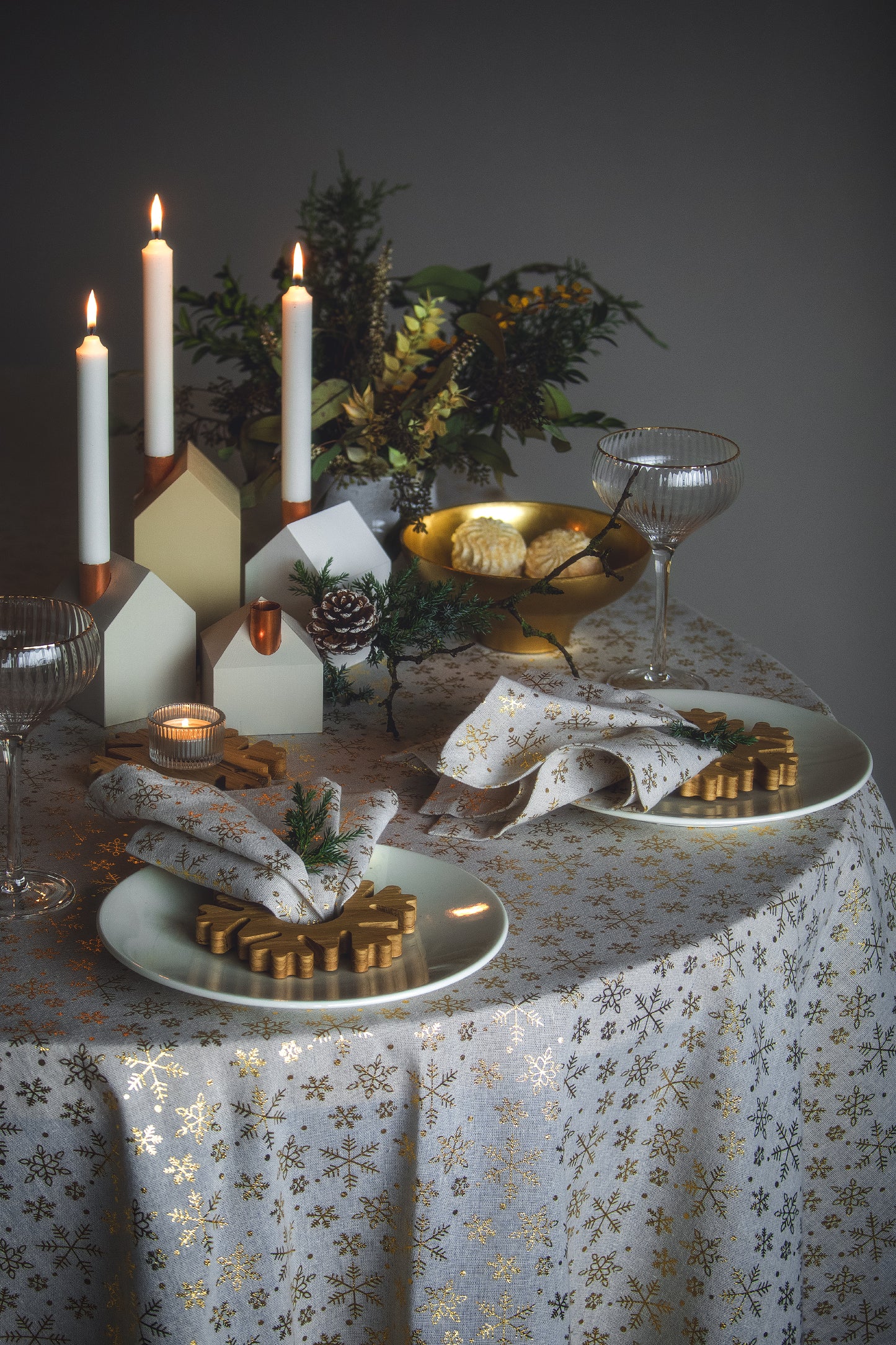 Tablecloth SHINING SNOWFLAKES
