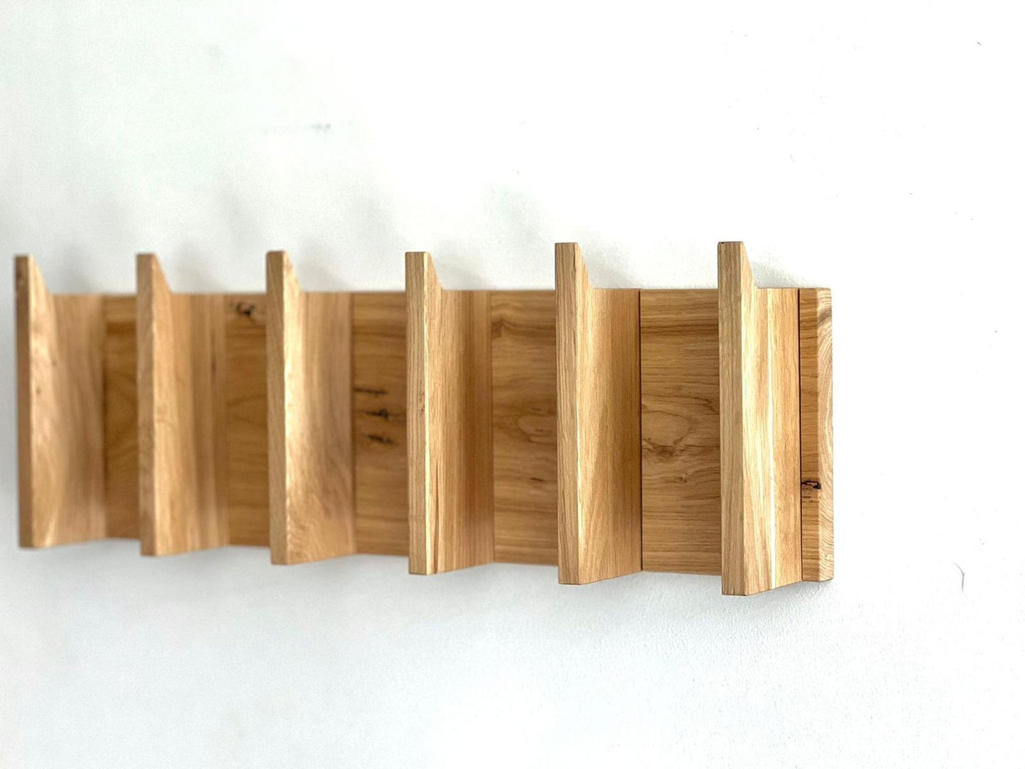 Entrance hall item rack