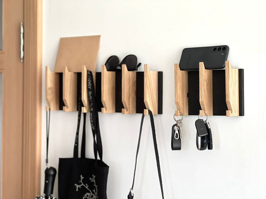 Entrance hall item rack