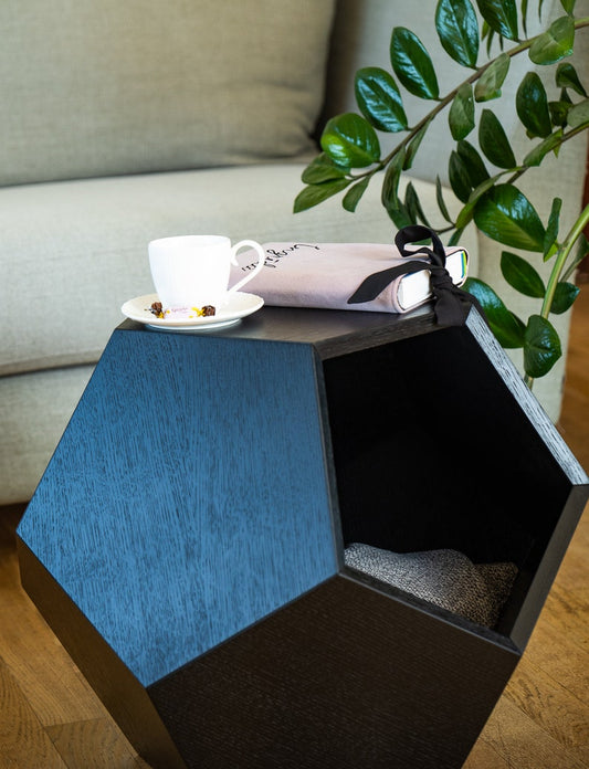 Cat bed polyhedron