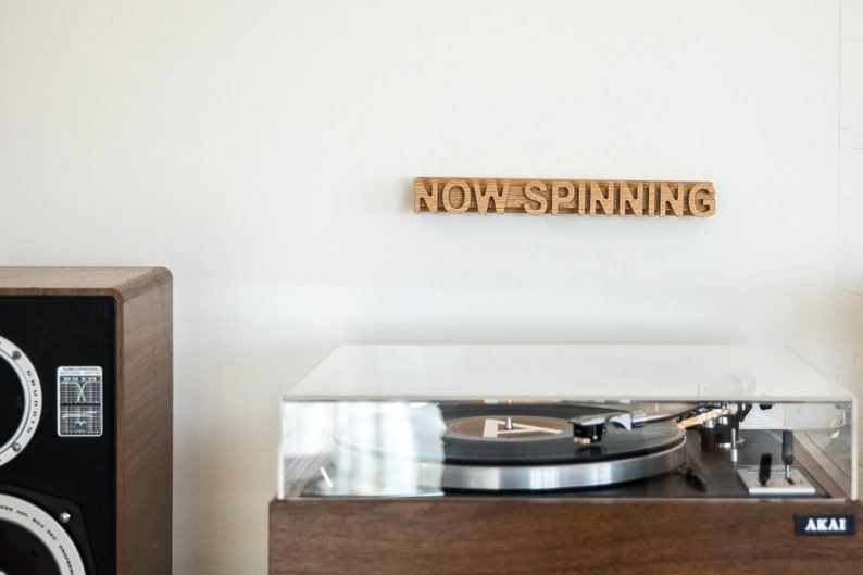 Vinyl record display "Now spinning"