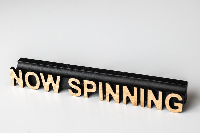 Vinyl record display "Now spinning"