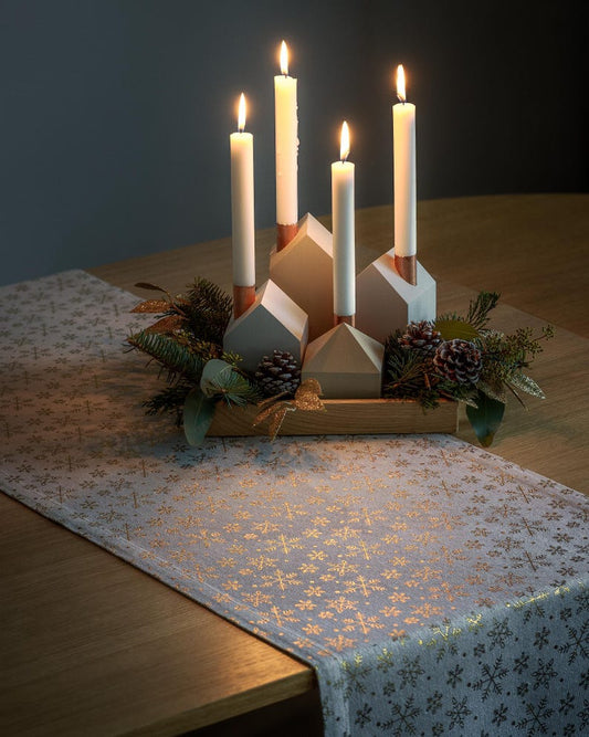 Table runner SHINING SNOWFLAKES