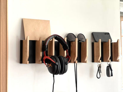 Entrance hall item rack