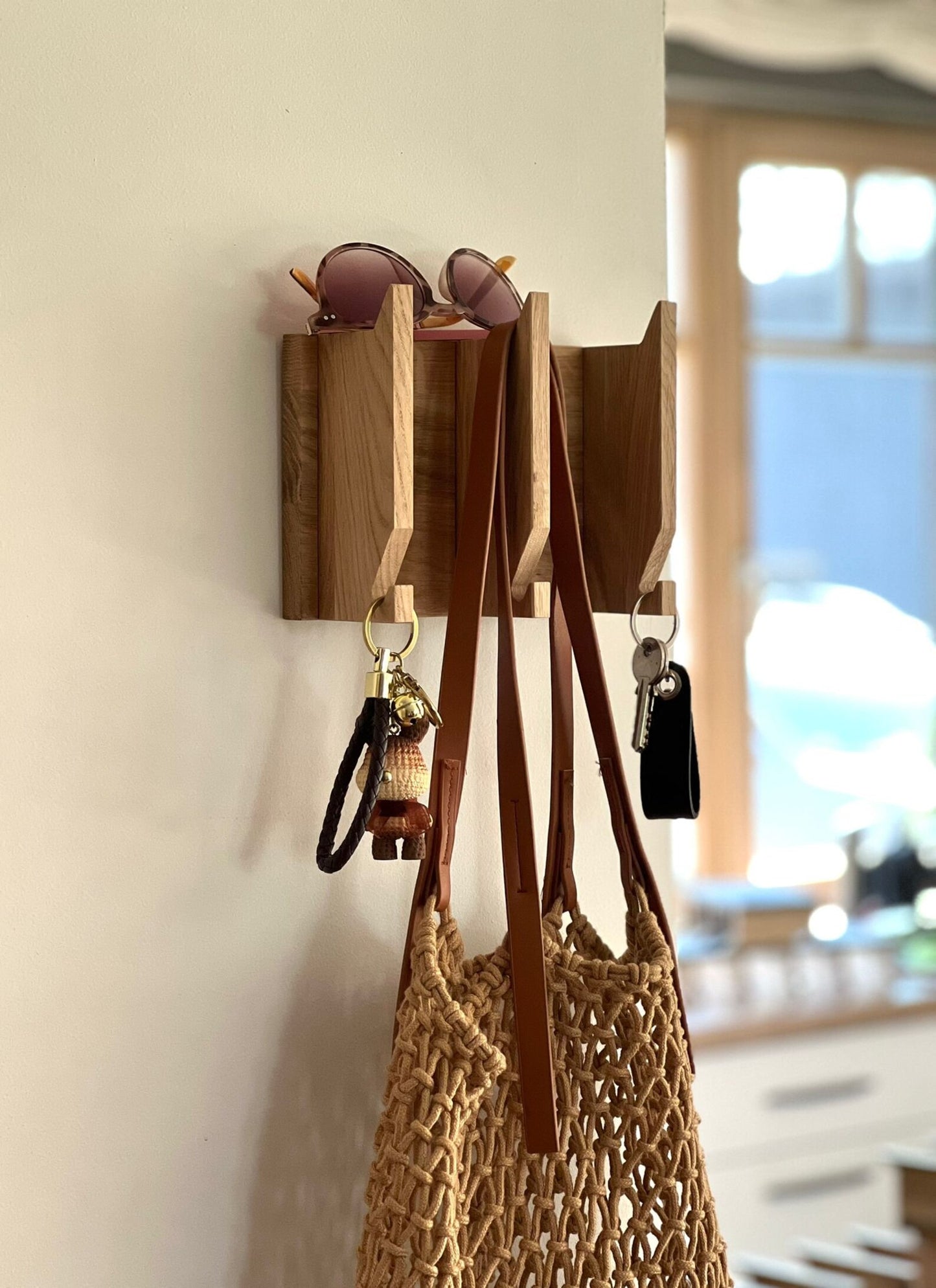Entrance hall item rack